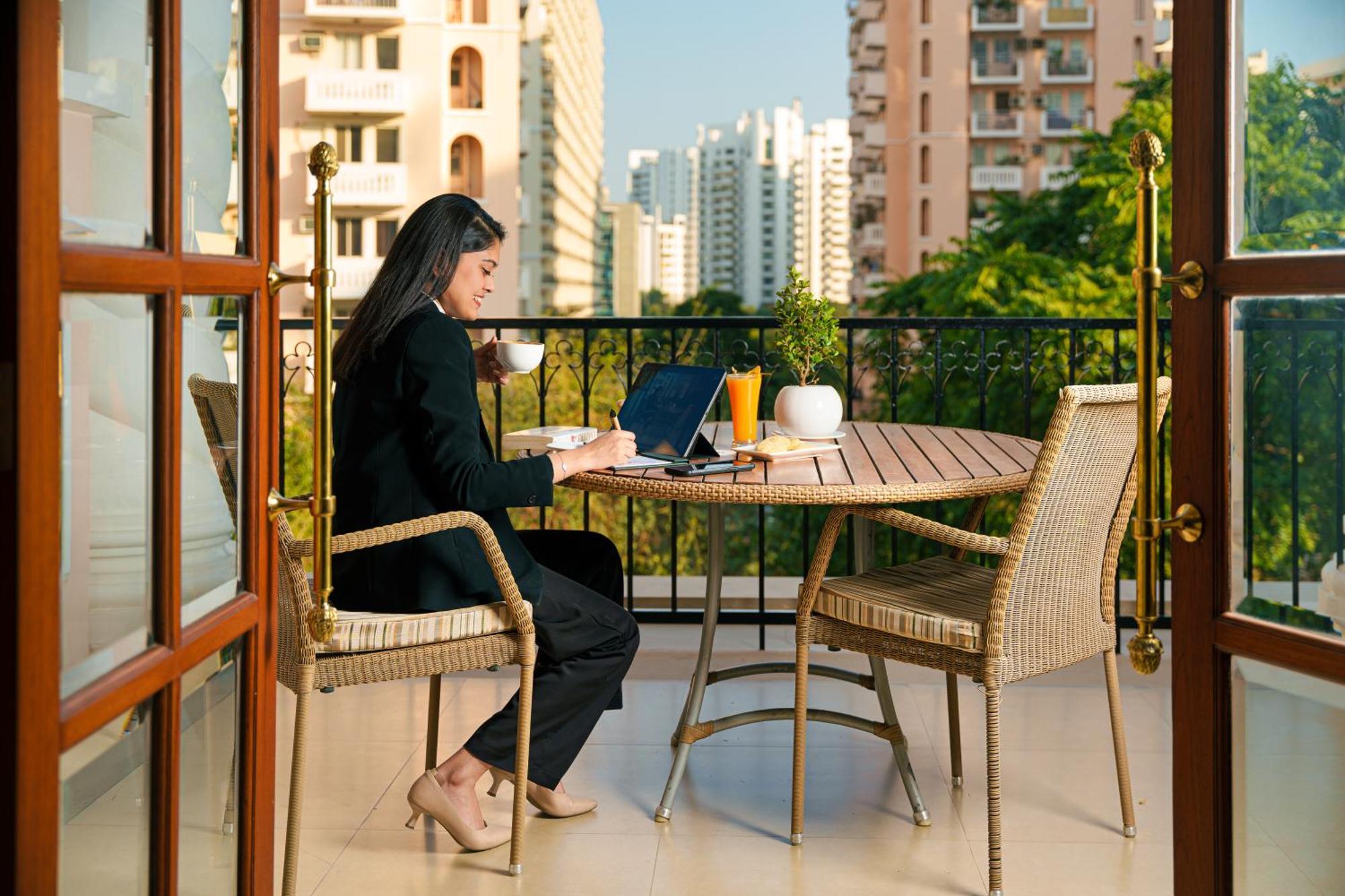 Hotel DLF Club 5 - Golf Course Road Gurgaon Zewnętrze zdjęcie