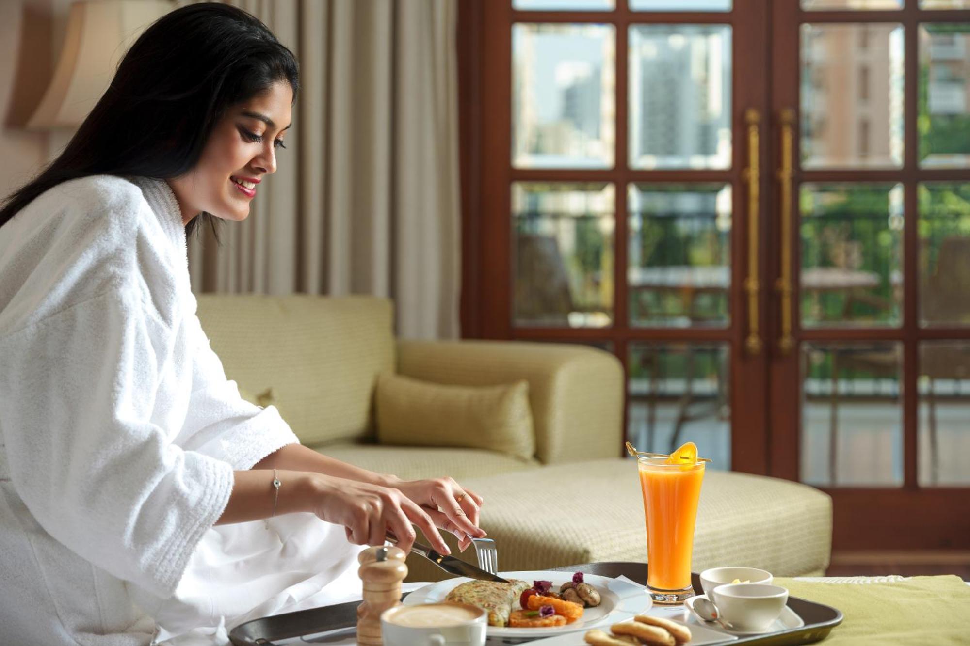 Hotel DLF Club 5 - Golf Course Road Gurgaon Zewnętrze zdjęcie