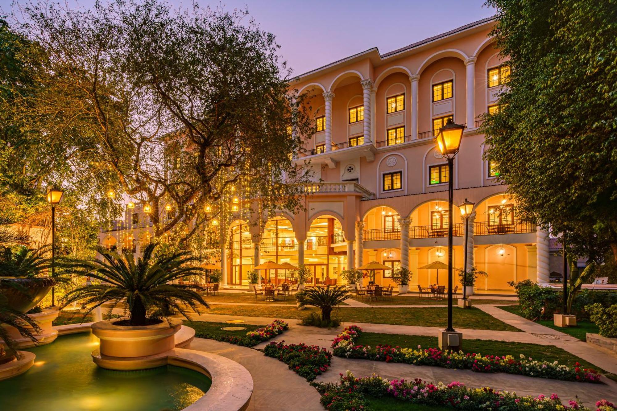 Hotel DLF Club 5 - Golf Course Road Gurgaon Zewnętrze zdjęcie