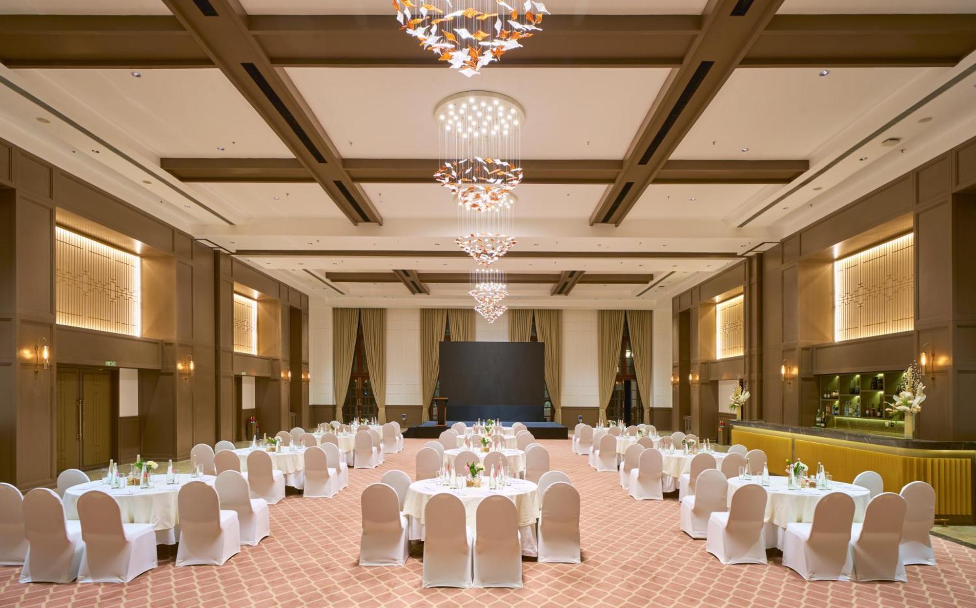 Hotel DLF Club 5 - Golf Course Road Gurgaon Zewnętrze zdjęcie