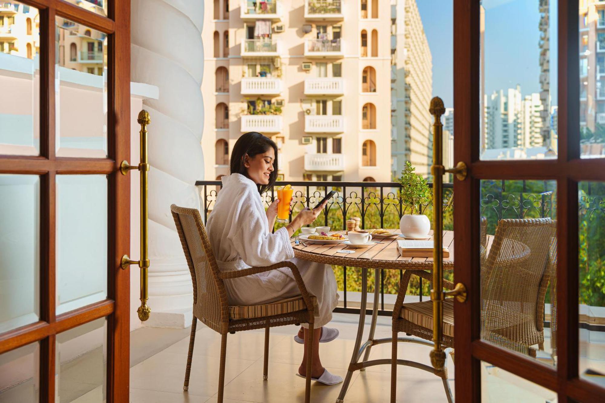 Hotel DLF Club 5 - Golf Course Road Gurgaon Zewnętrze zdjęcie